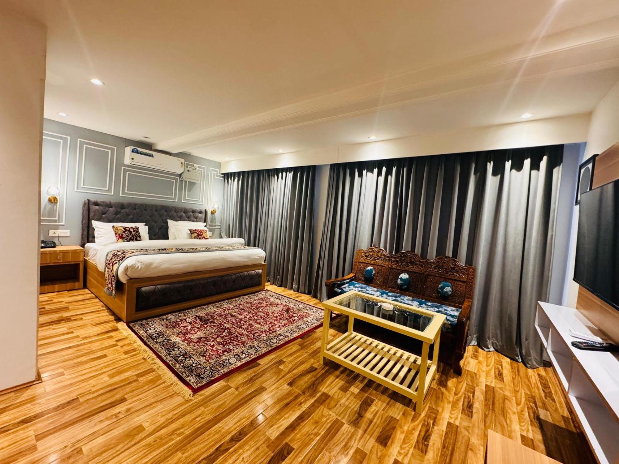 De Elaaf The Luxury Stay Srīnagar Esterno foto