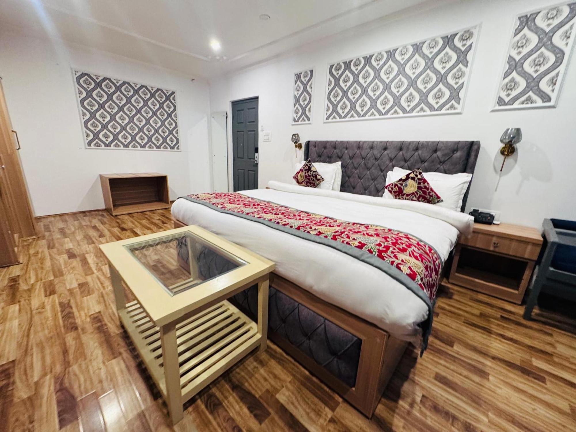De Elaaf The Luxury Stay Srīnagar Esterno foto