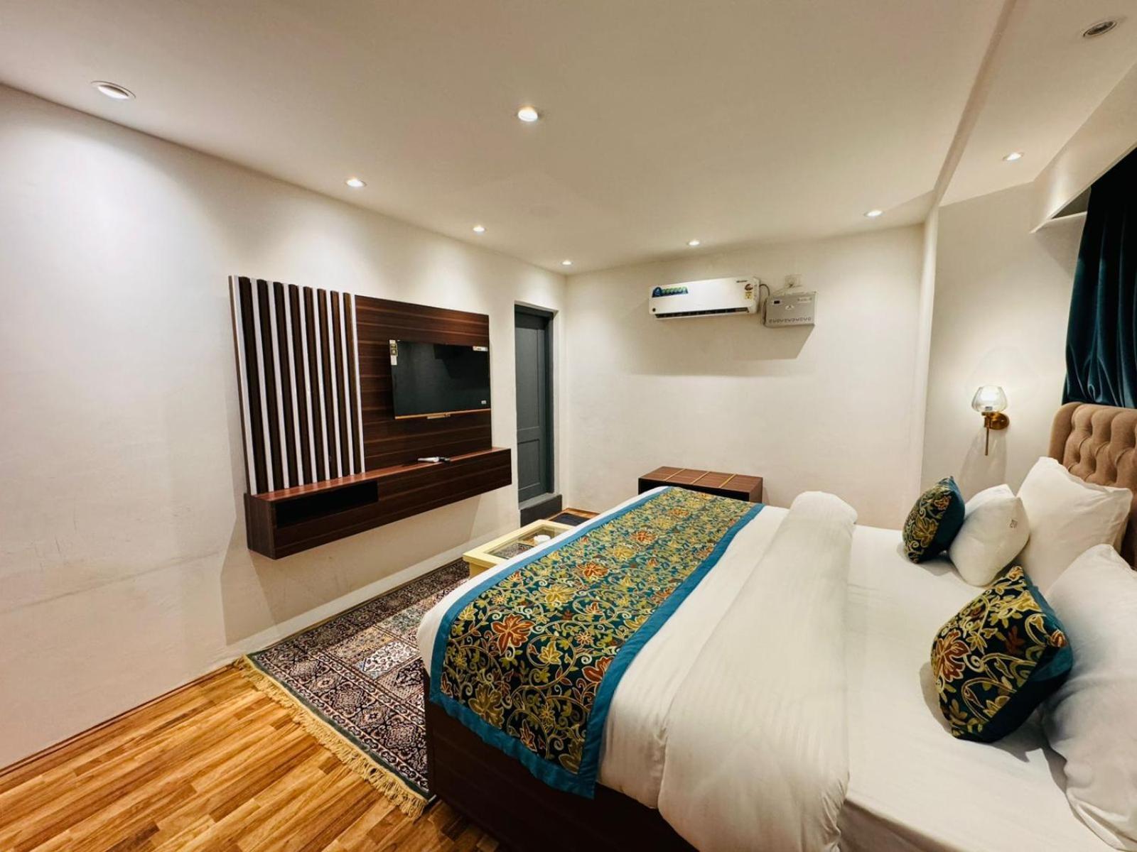 De Elaaf The Luxury Stay Srīnagar Esterno foto