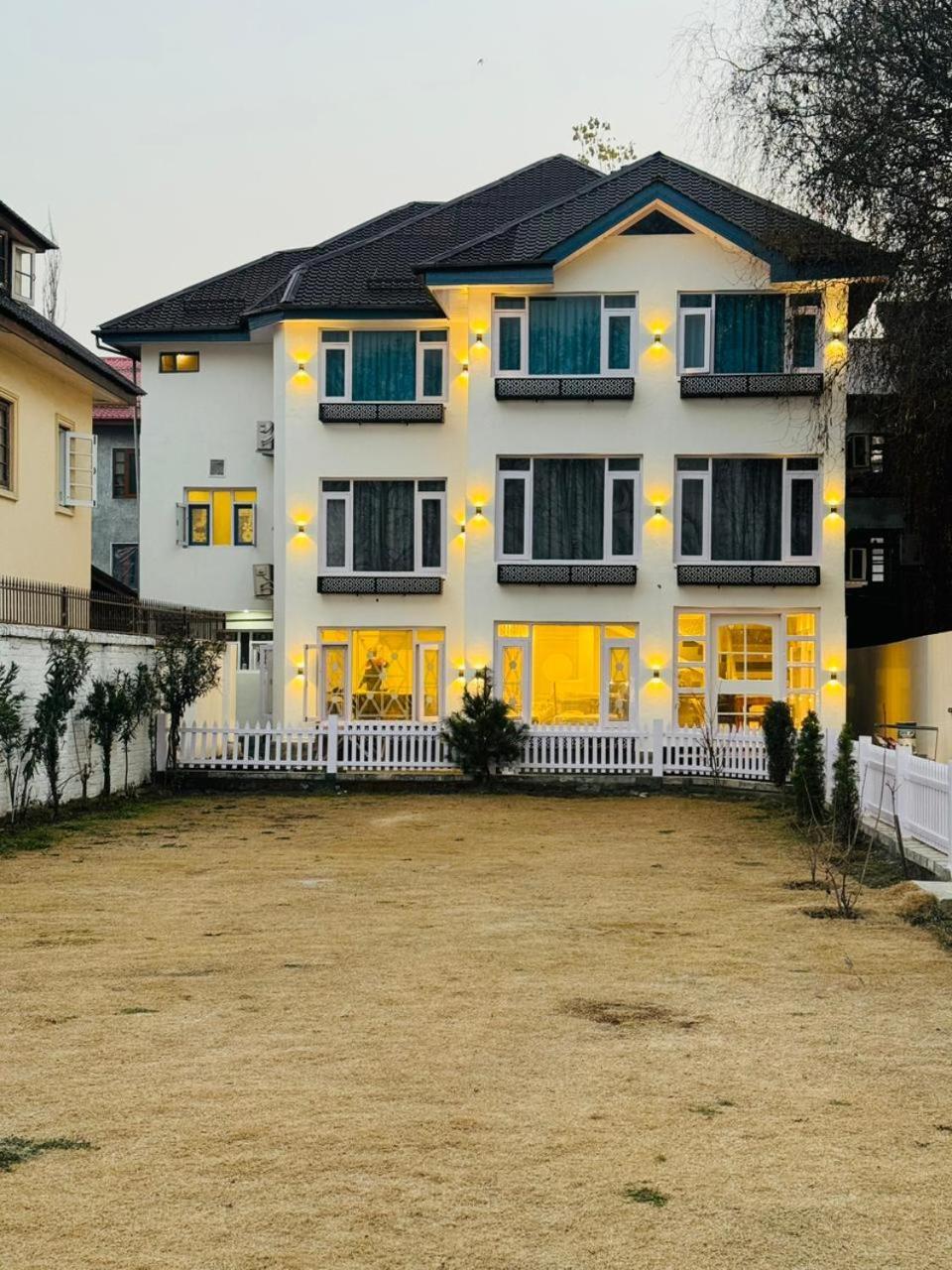 De Elaaf The Luxury Stay Srīnagar Esterno foto