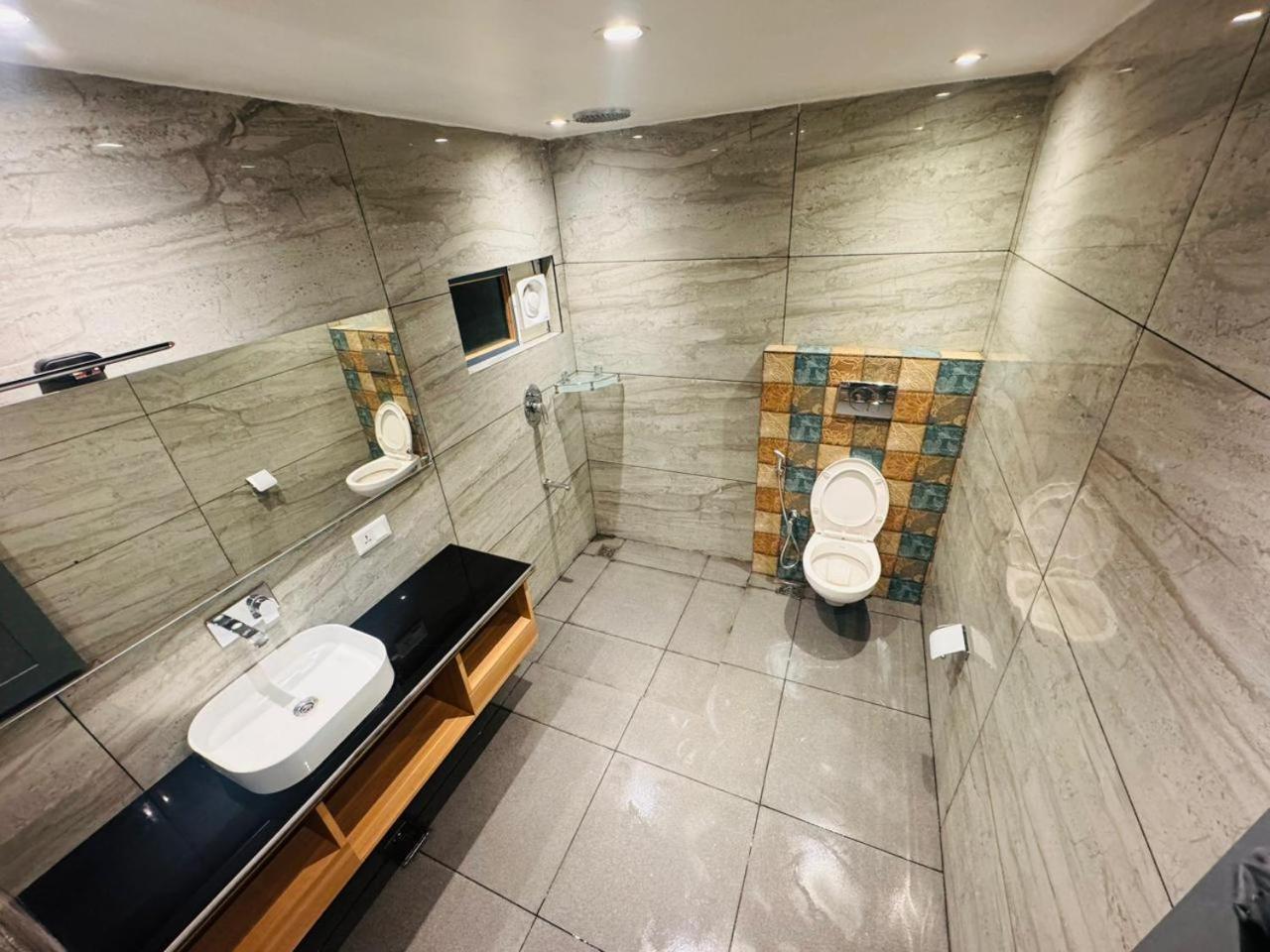 De Elaaf The Luxury Stay Srīnagar Esterno foto