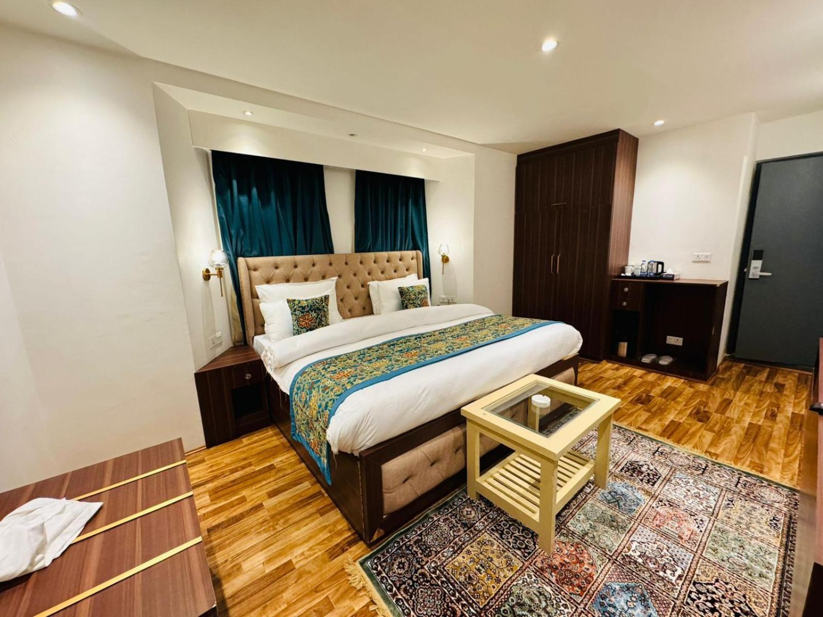 De Elaaf The Luxury Stay Srīnagar Esterno foto