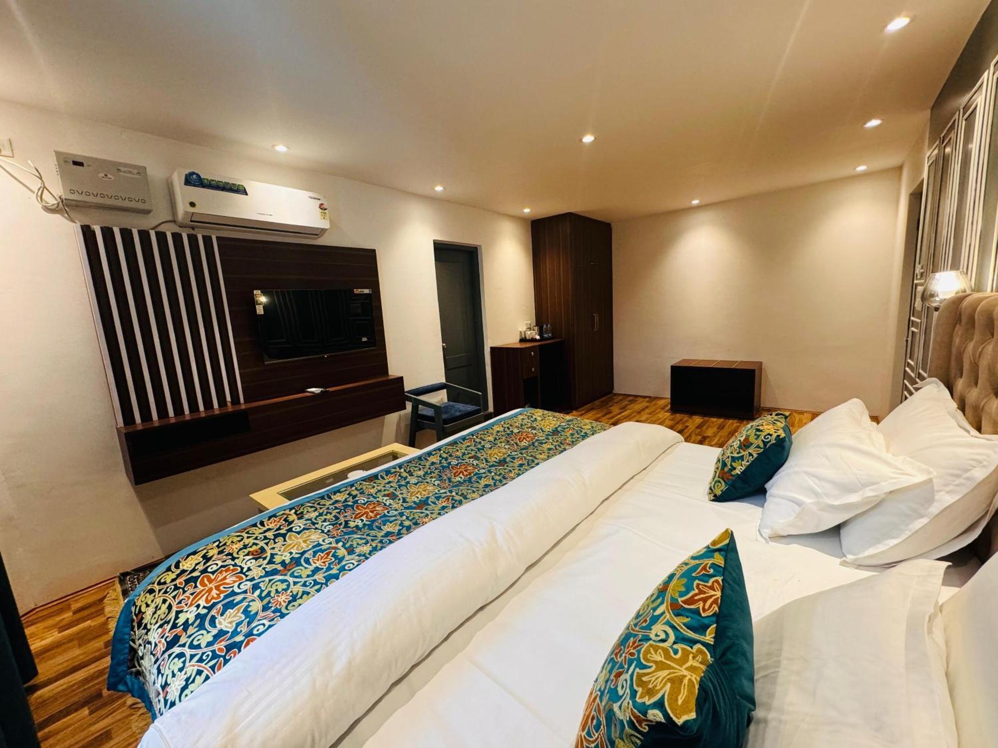 De Elaaf The Luxury Stay Srīnagar Esterno foto